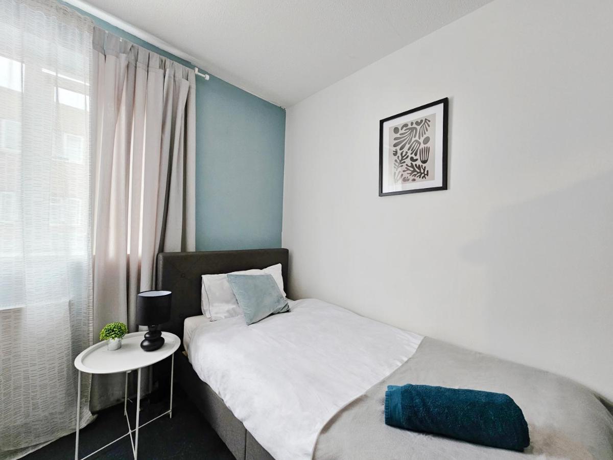 Guest House - Close To All Amenities Нортхемптон Экстерьер фото